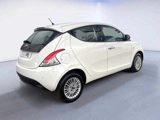 LANCIA Ypsilon 1.2 BENZ 69 CV 5 porte Gold ADATTA A NEOPATENTATI