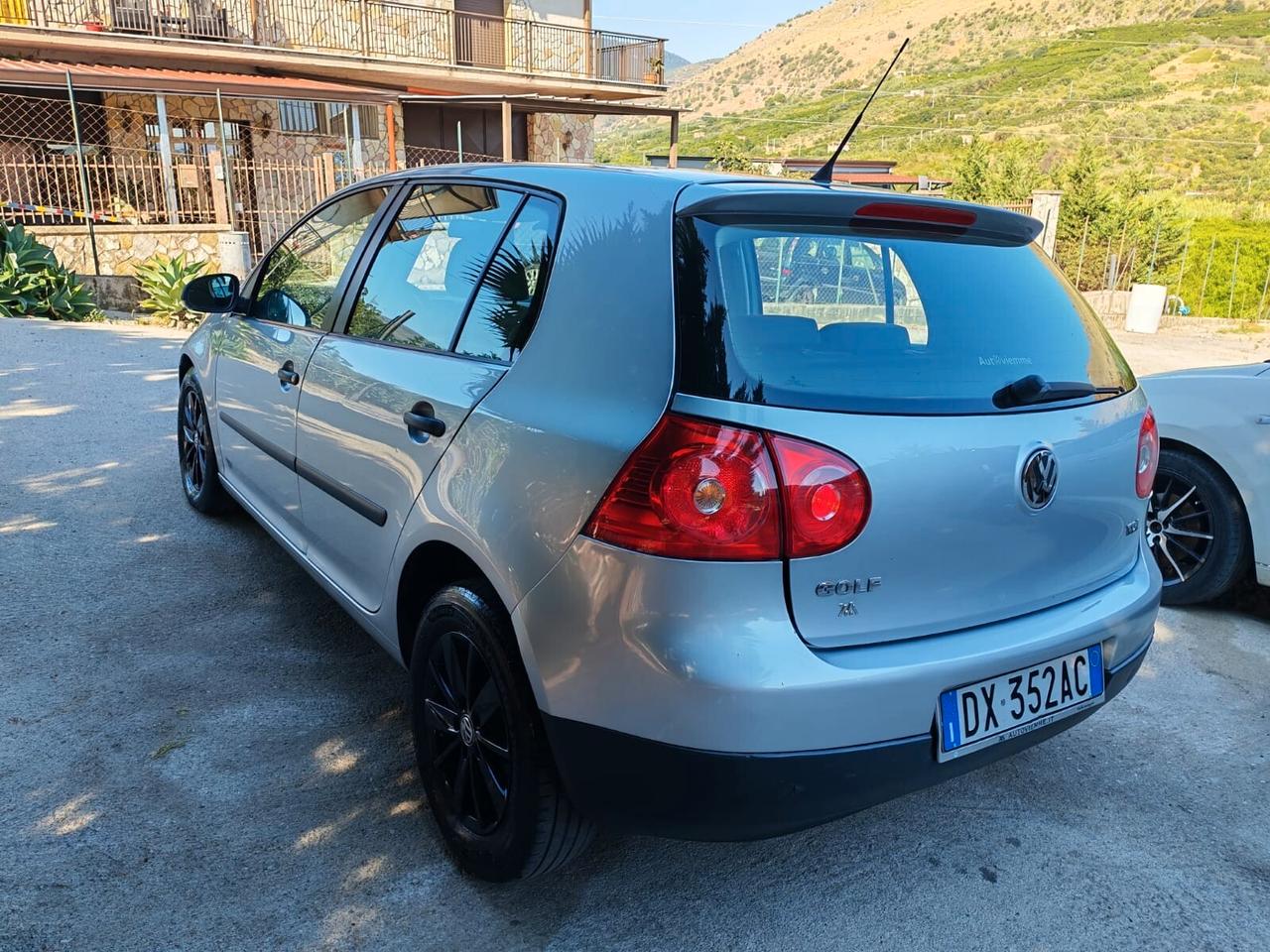 Volkswagen Golf 1.9 TDI DPF 5p. Comfort. BlueMot.