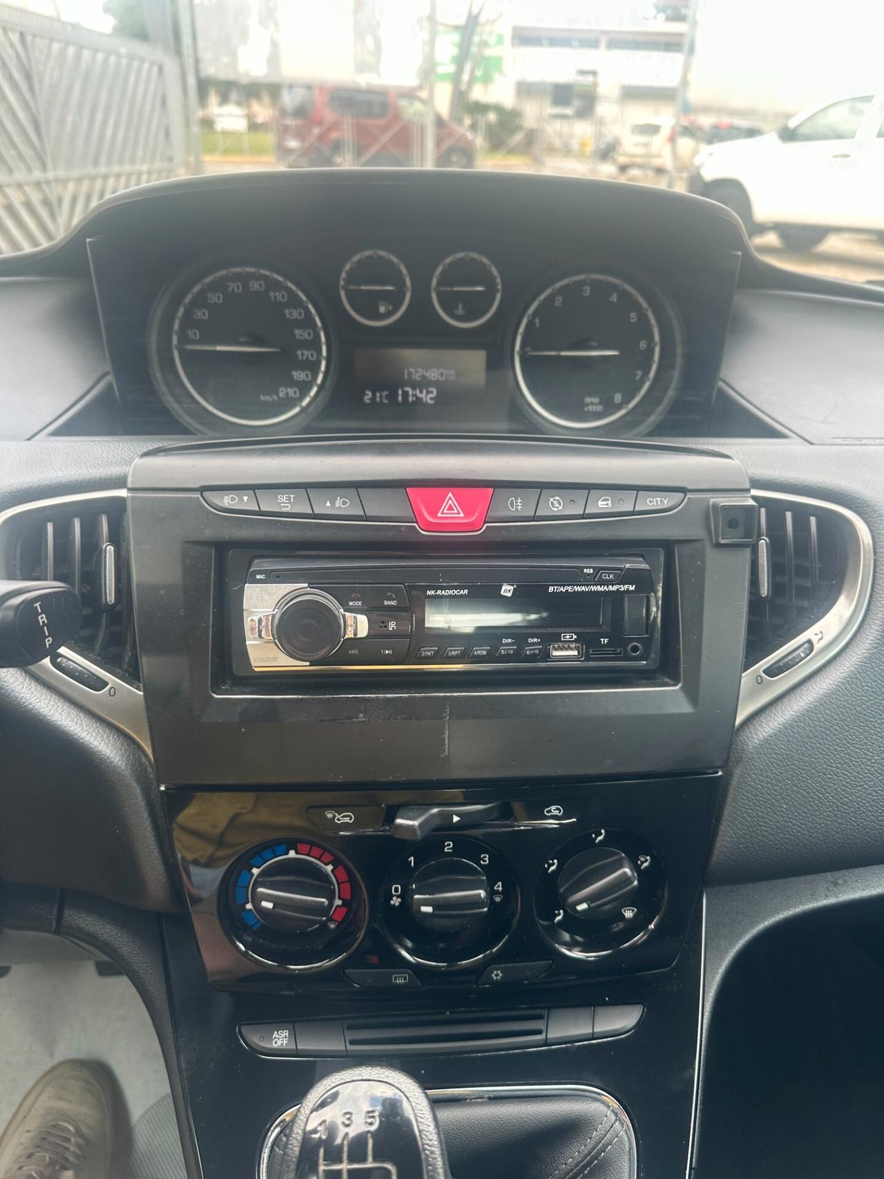 Lancia Ypsilon 1.2 69 CV 5 porte GPL Ecochic Gold