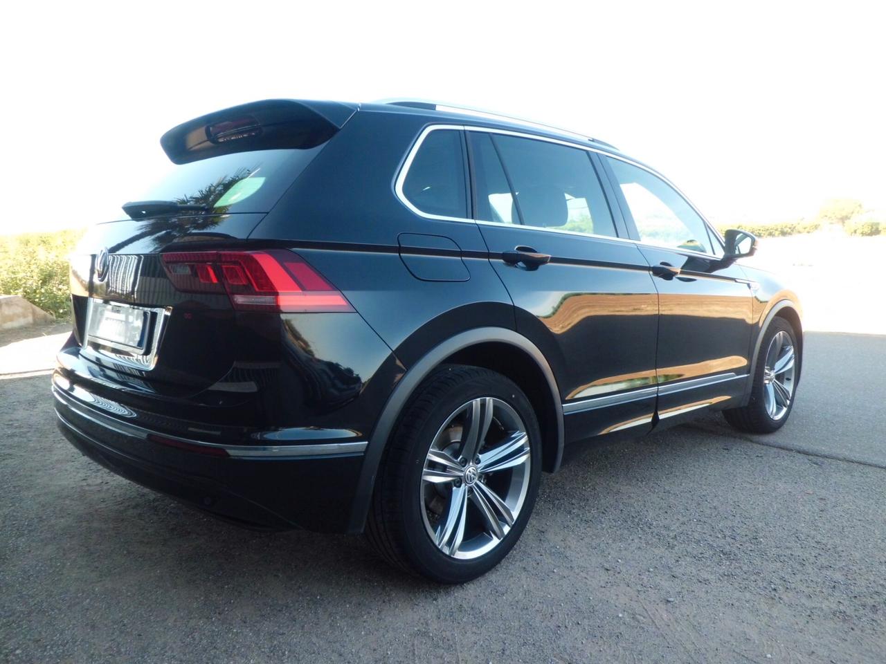 Volkswagen Tiguan 1.6 TDI R-LINE -FULL