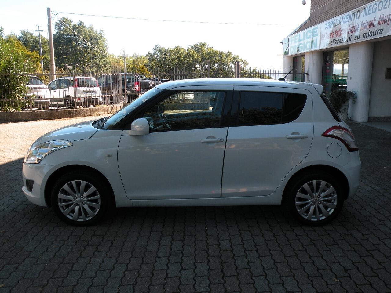 SUZUKI SWIFT 1.2 VVT 94CV 4WD Top 2011