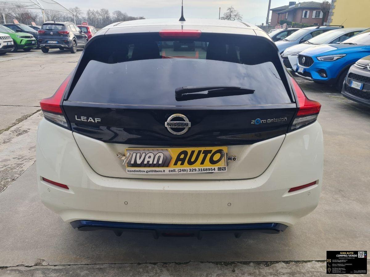NISSAN Leaf Tekna 40 kWh-Elettrica-19.000 Km