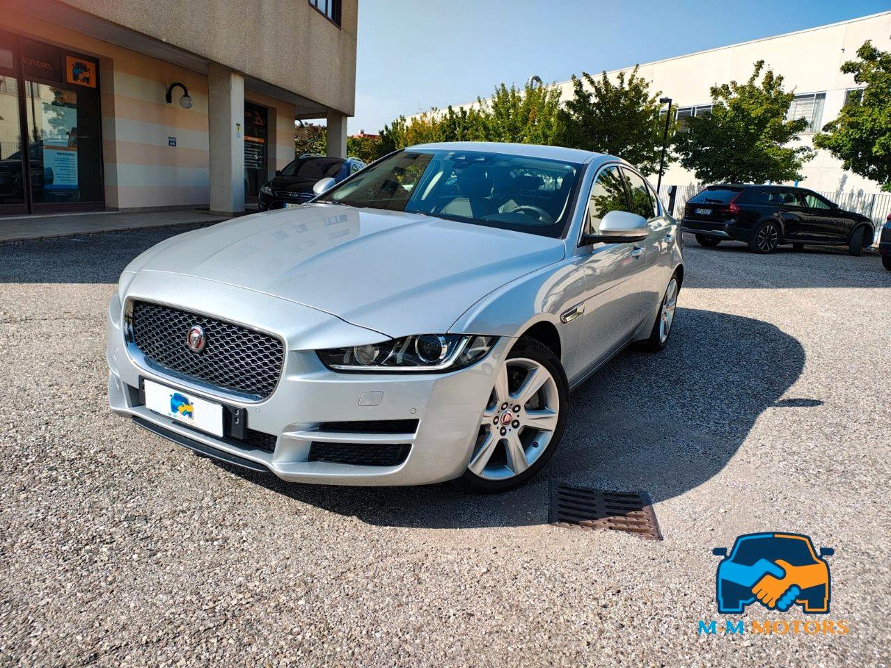 Jaguar XE Berlina XE 2.0d Prestige awd 180cv auto