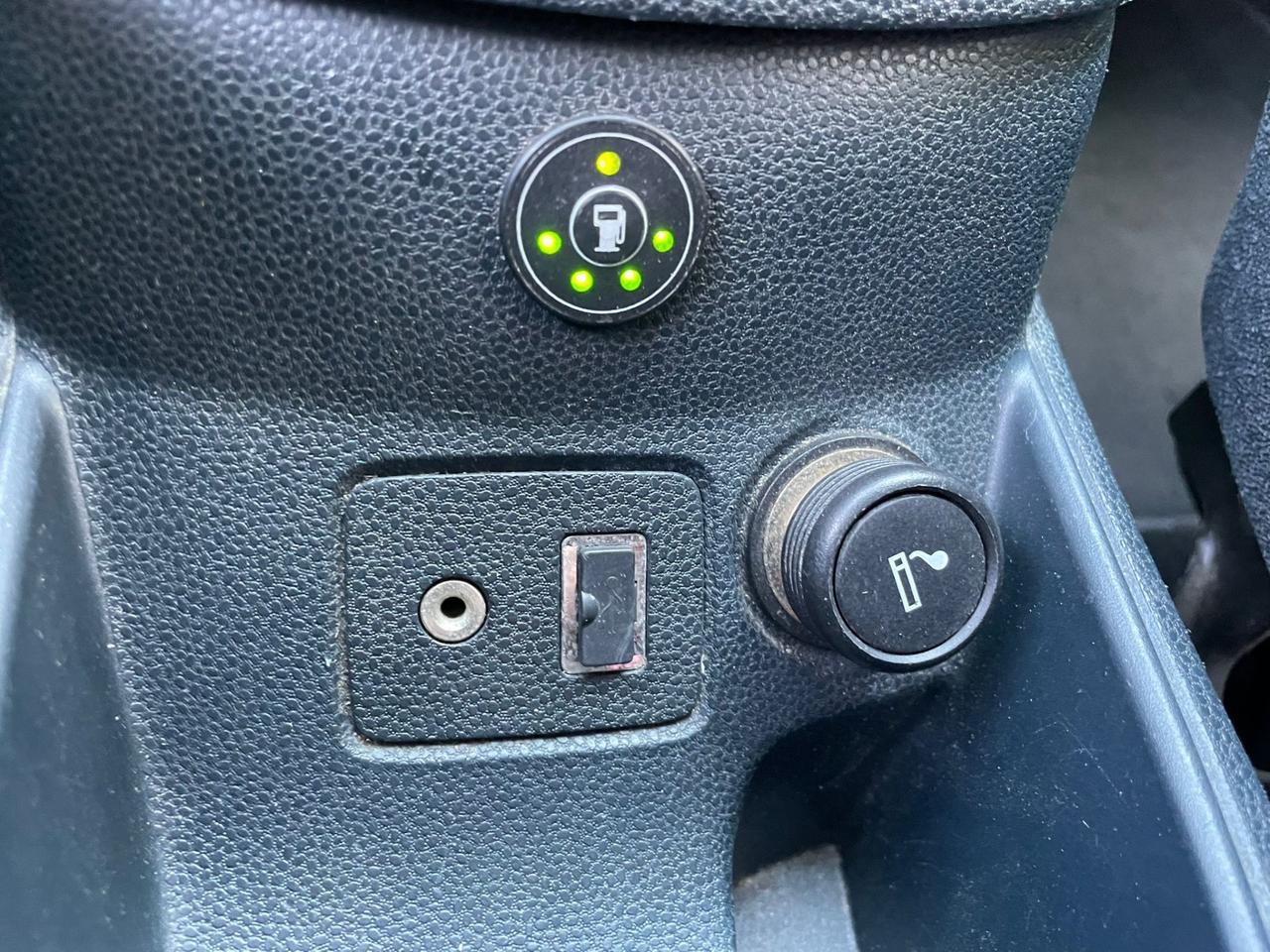 Ford Fiesta 1.4 5 porte Bz.- GPL Titanium IN OTTIME CONDIZIONI