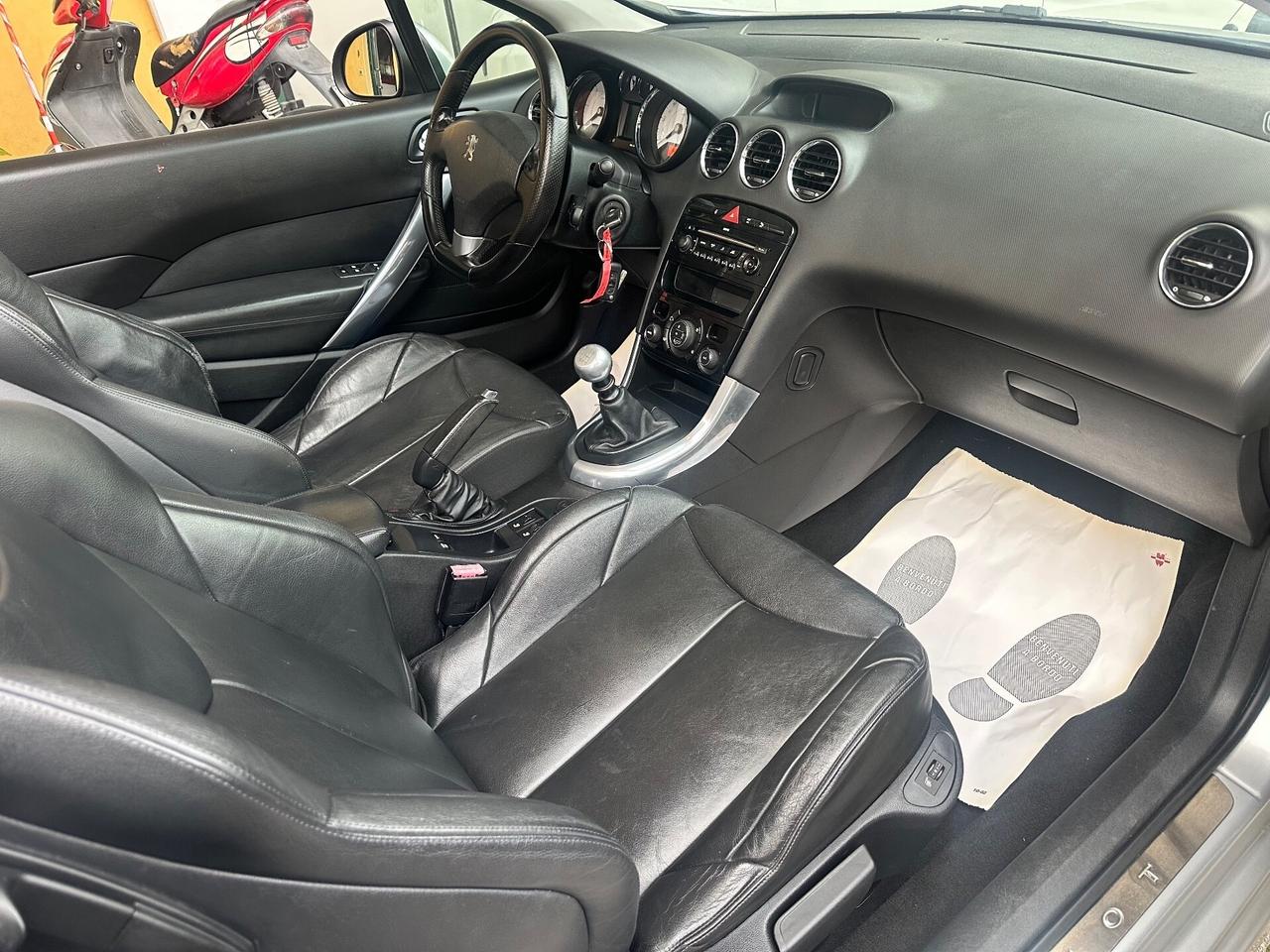 Peugeot 308 2.0 HDi 140CV CC Féline