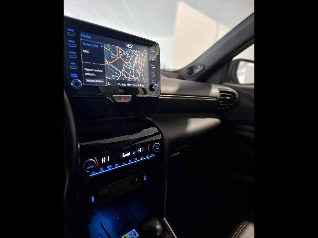 Toyota Yaris Cross 1.5 H Premiere FWD E-CVT