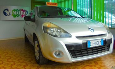 Renault Clio 1200 75 CV 20TH ANNIVERSARY