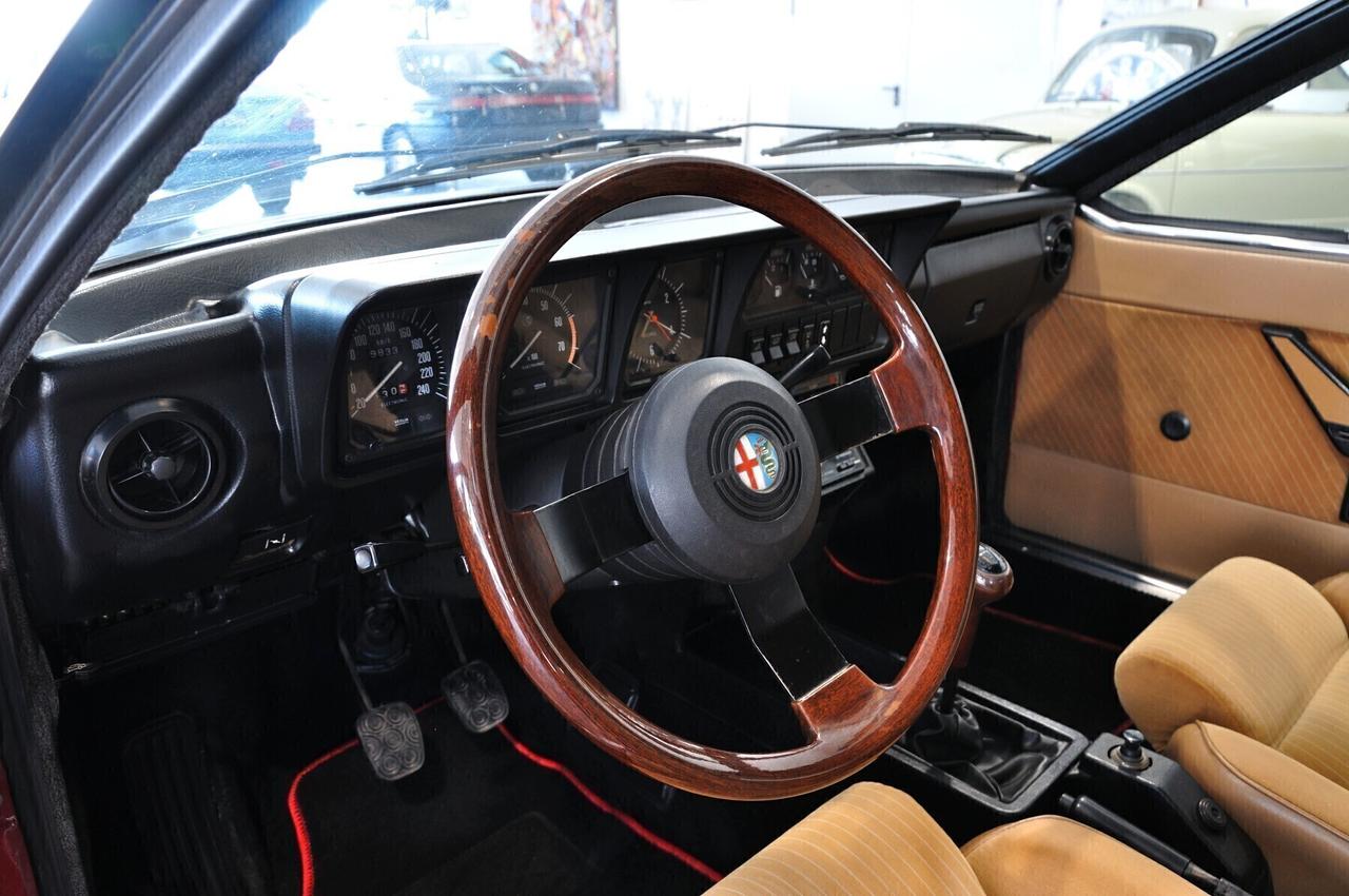 Alfa Romeo Alfetta GTV 2.0