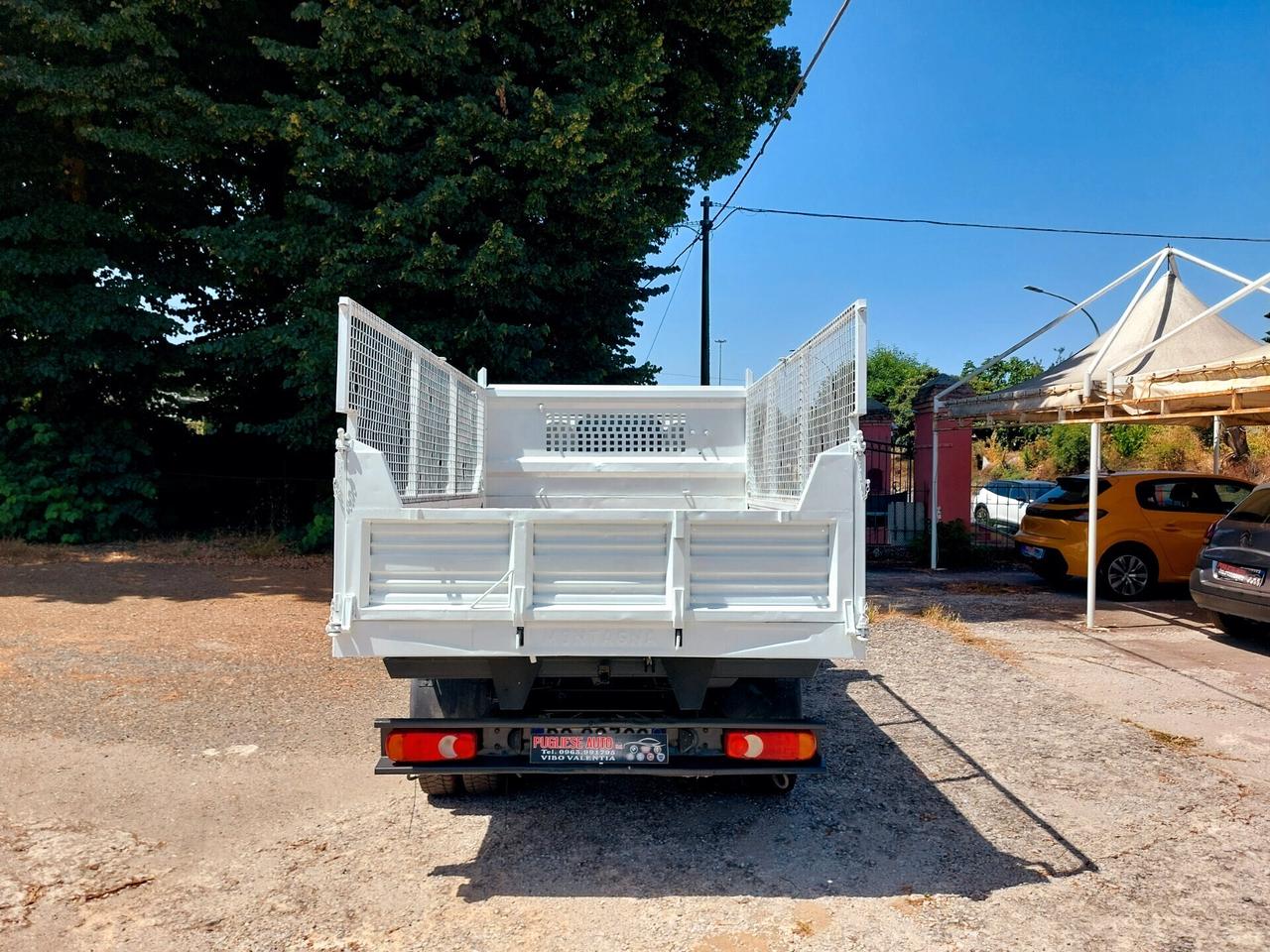 Nissan Cabstar 3.0 Tdi 125 CV ribalt. trilat.-2007