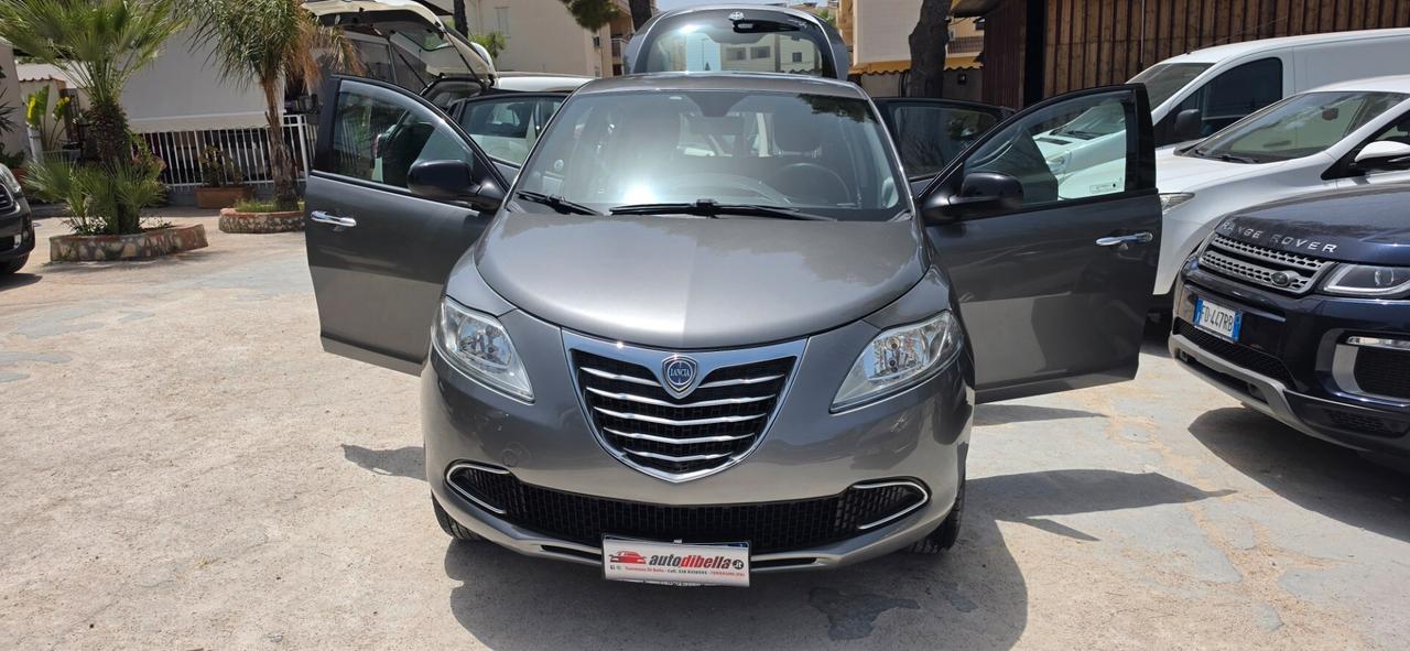 Lancia Ypsilon YPSISILON 0.9 TWINAIR ECOCHIC GOLD
