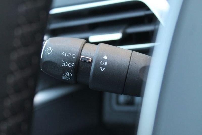 Peugeot 3008 my21 1.5 BlueHDi 130CV S&S Allure