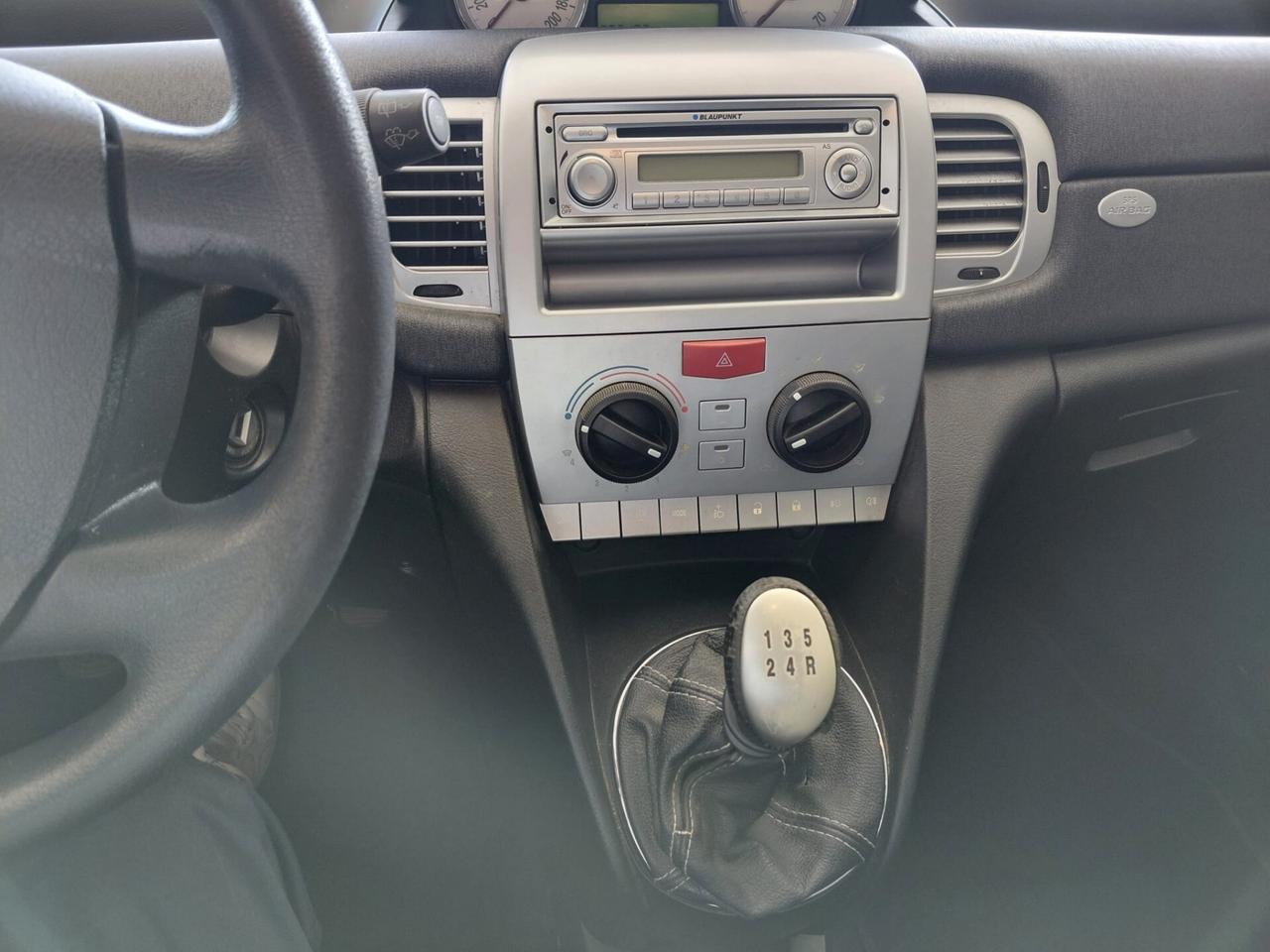 Lancia Ypsilon 1.4 Unyca Ecochic GPL KM: 203.180