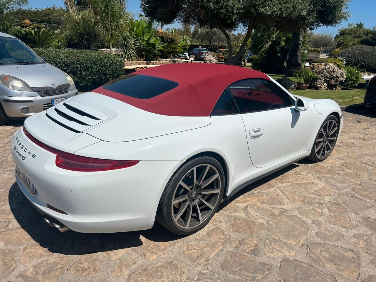 Porsche 911 3.8 Carrera 4S Cabriolet