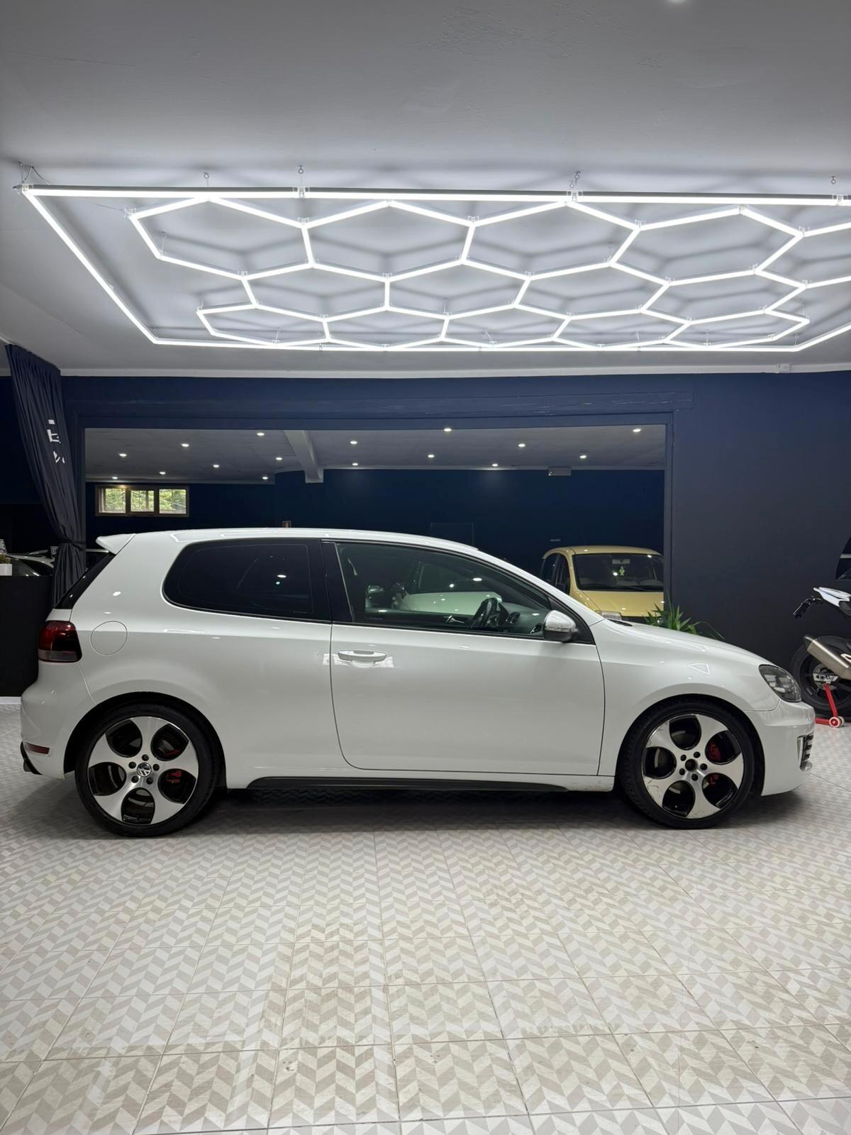 Volkswagen Golf GTI Golf 2.0 TSI DSG 3p. GTI