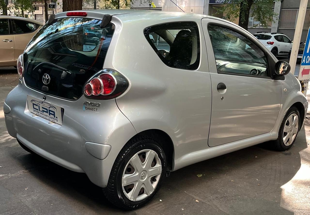 Toyota Aygo 1.0 VVT-i 69 CV 3 porte x-play