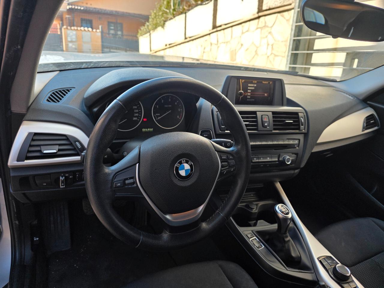 Bmw 114 114d 5p. Urban