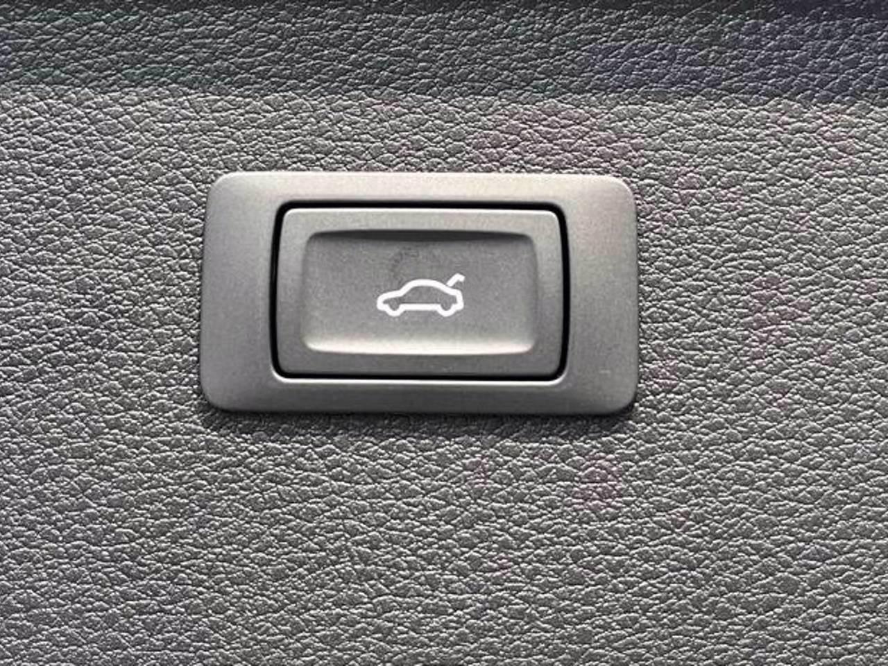 AUDI Q5 40 TDI MHEV S-TRONIC QUATTRO IDENTITY BLACK
