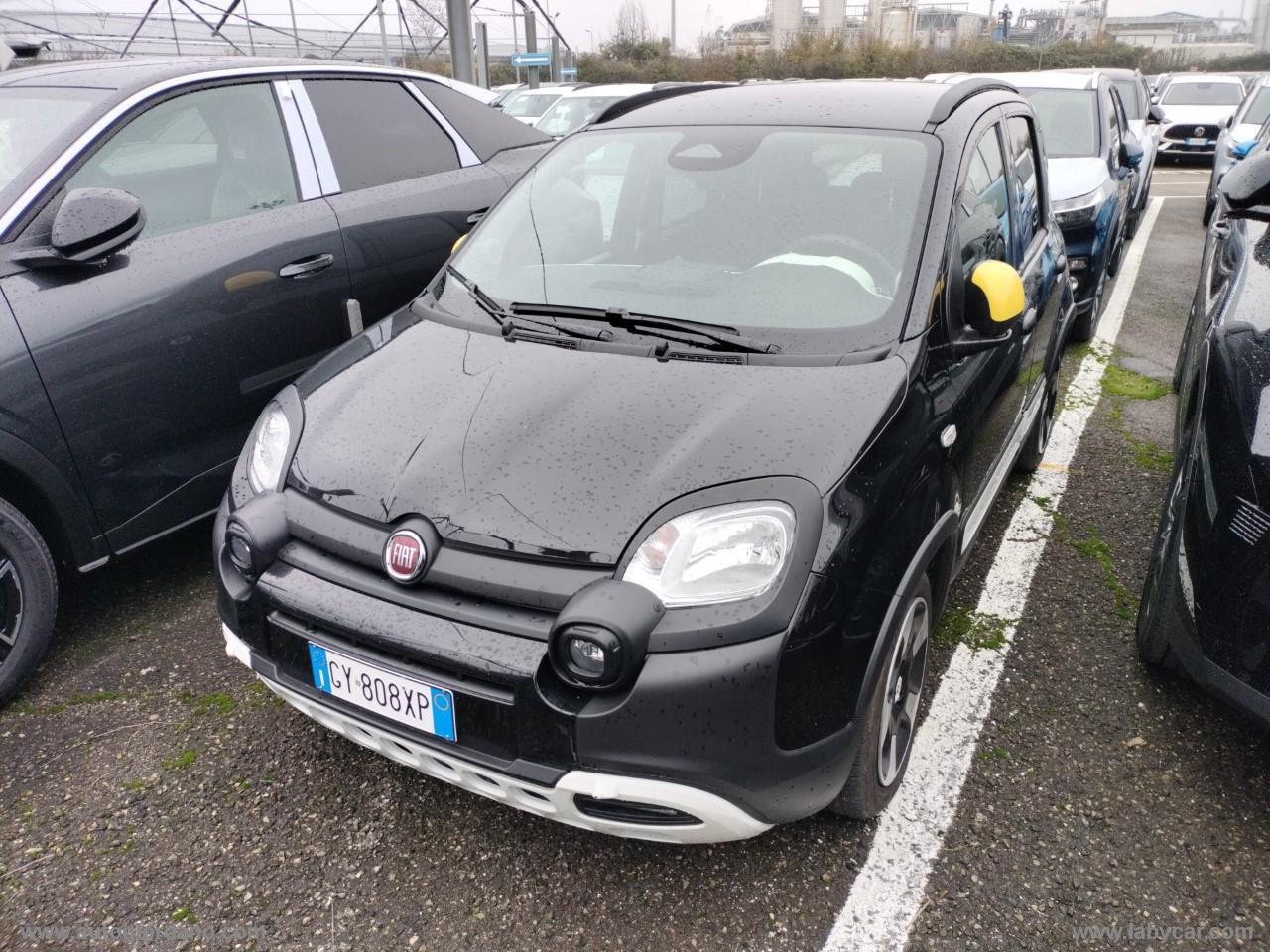 FIAT Panda 1.0 FireFly S&S Hybrid PACK CROSS