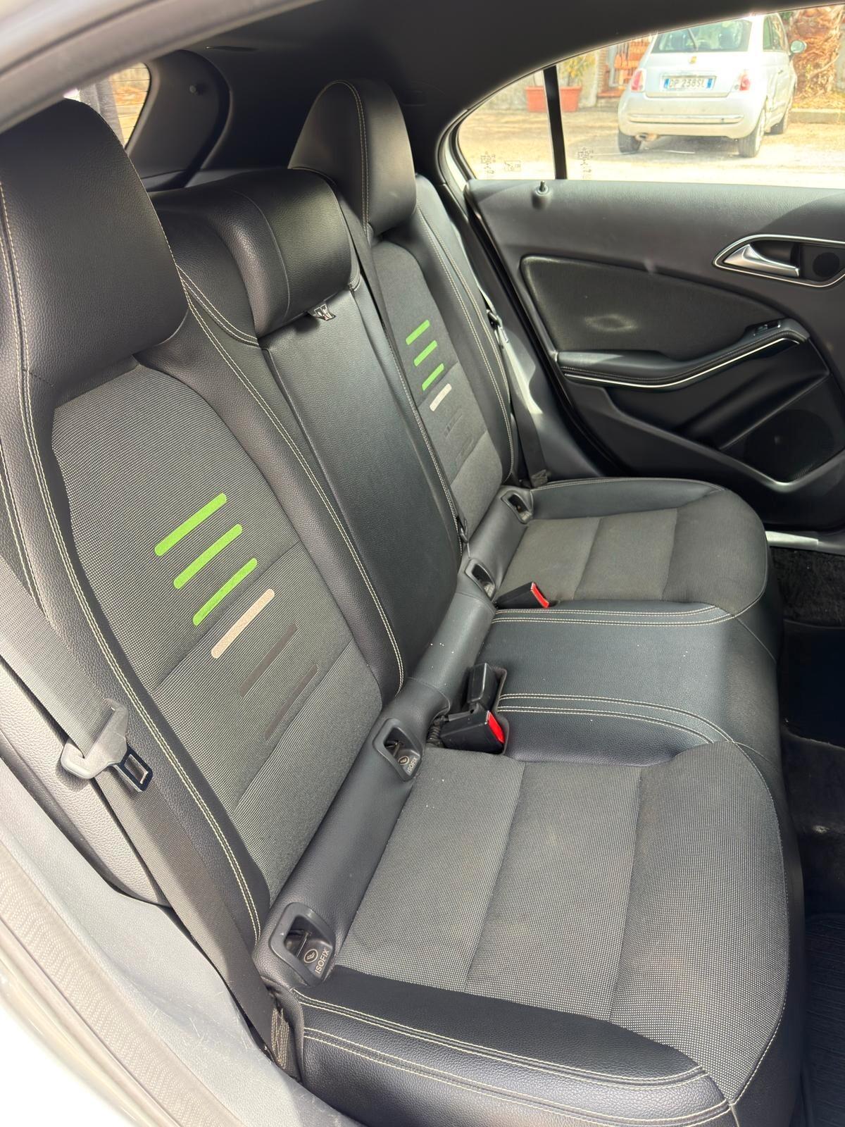Mercedes-benz A 180D Business 2016