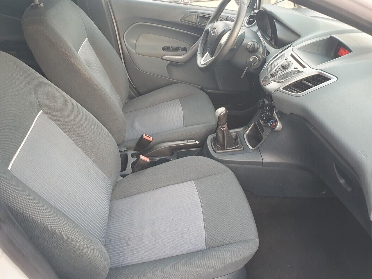 Ford Fiesta 1.4 TDCi 5p. Neopatentati 2010