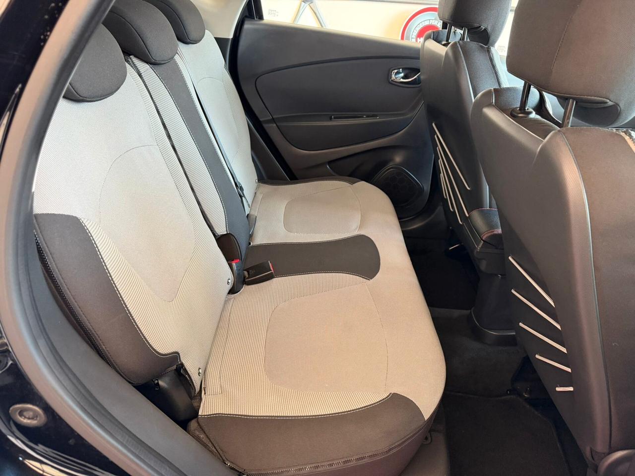 Renault Captur 1.5 DCI 110CV INTENS