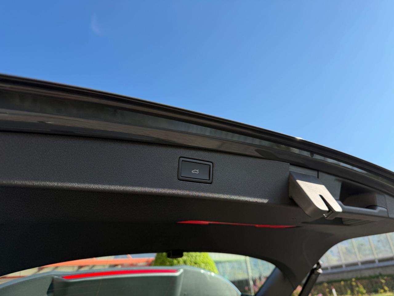 Volkswagen Tiguan new 150 CV DSG R-Line GANCIO TRAINO