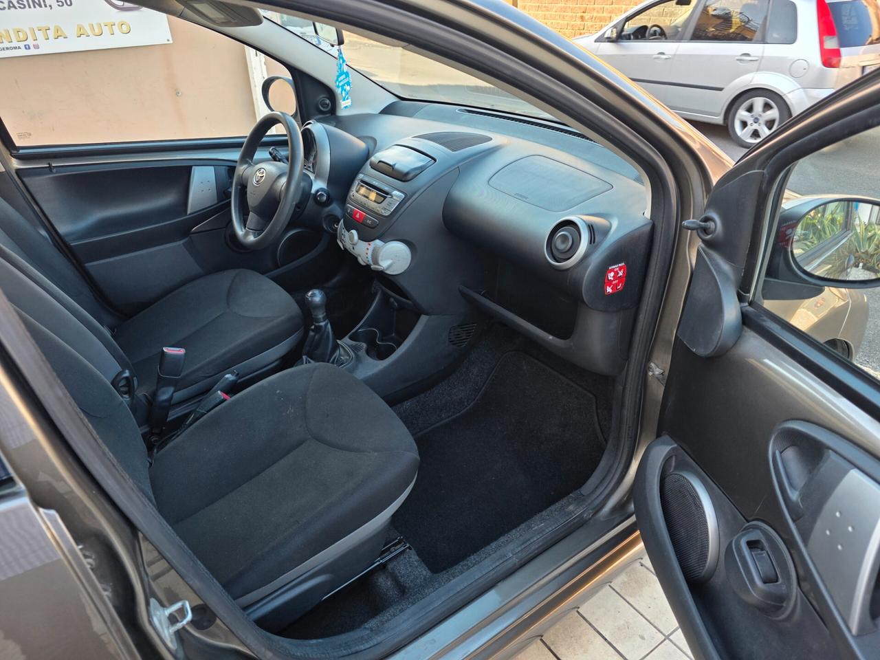Toyota Aygo 1.0 12V VVT-i 3 porte Active Connect