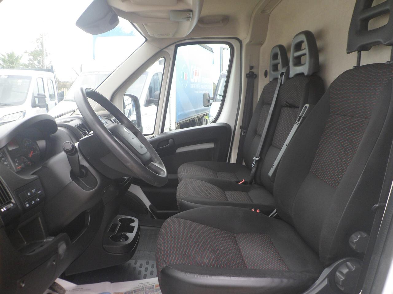 Fiat Ducato furgone medio alto attrezzato