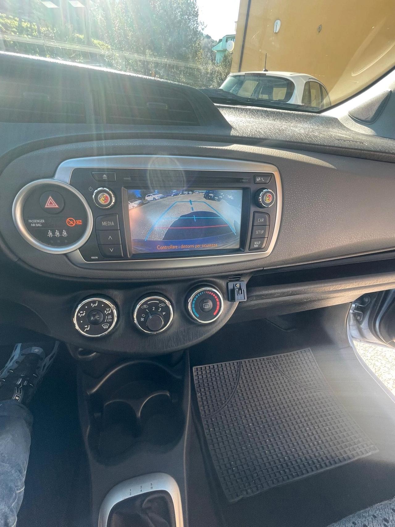 Toyota Yaris 1.0 5 porte Lounge