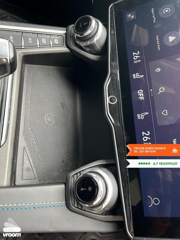 LYNK&CO 01 01 PHEV