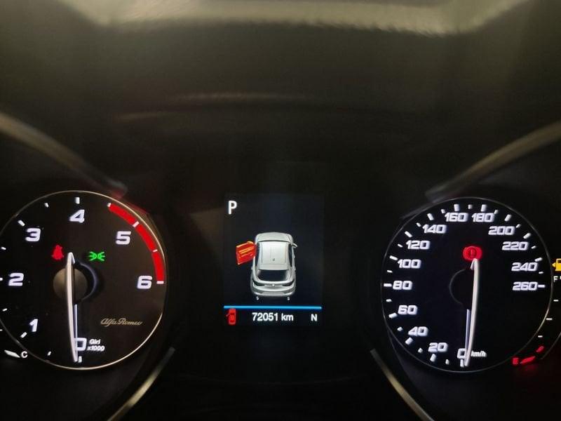 Alfa Romeo Stelvio 2.2 Turbodiesel 160 CV AT8 RWD Business