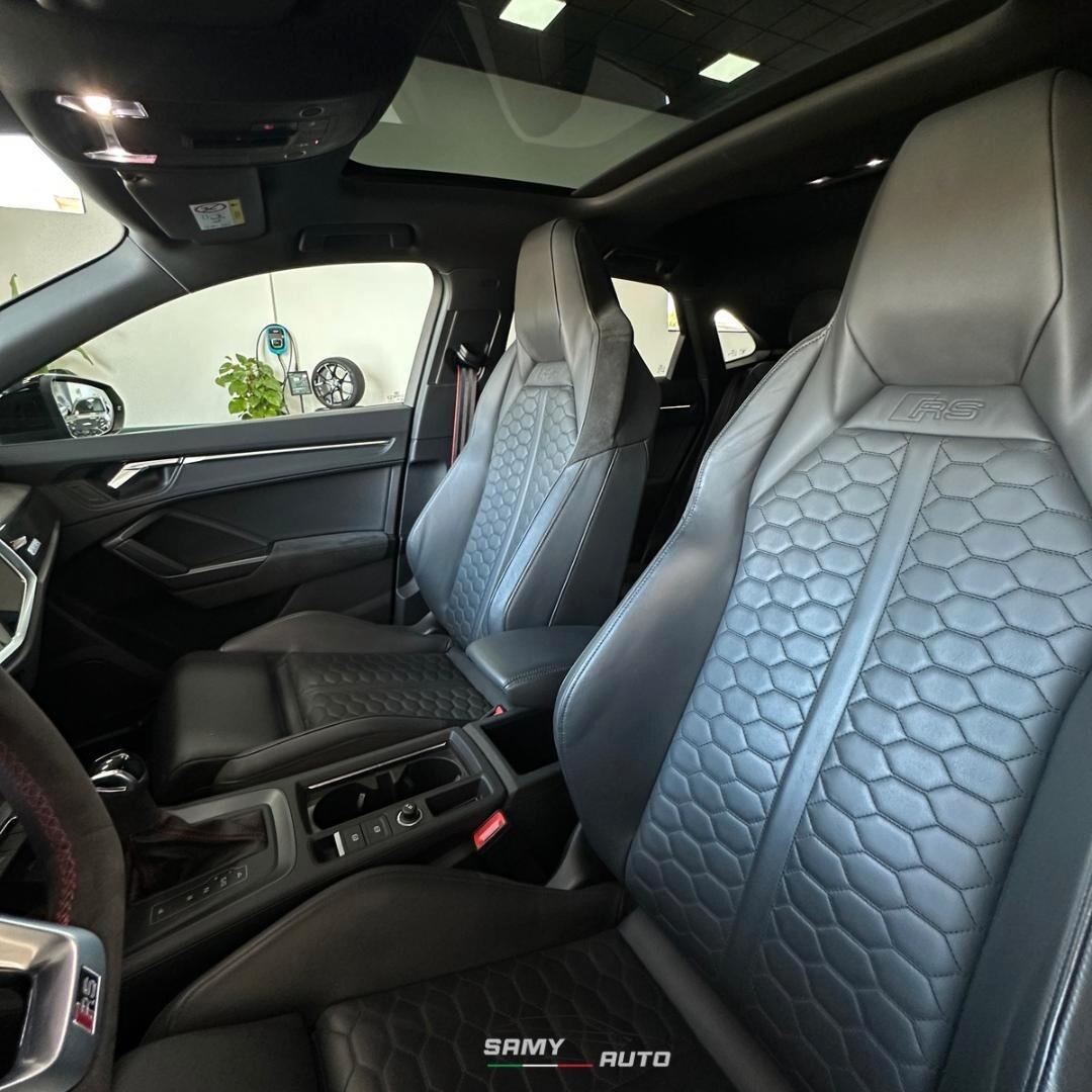 Audi RS Q3 Audi RS Q3 Q3 Sportback RS 2.5 quattro s-tronic