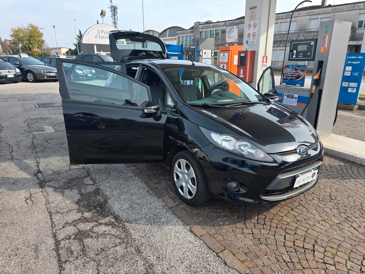 Ford Fiesta 1.2 82 CV 5 porte Titanium con 239.000km Neopatentati ok