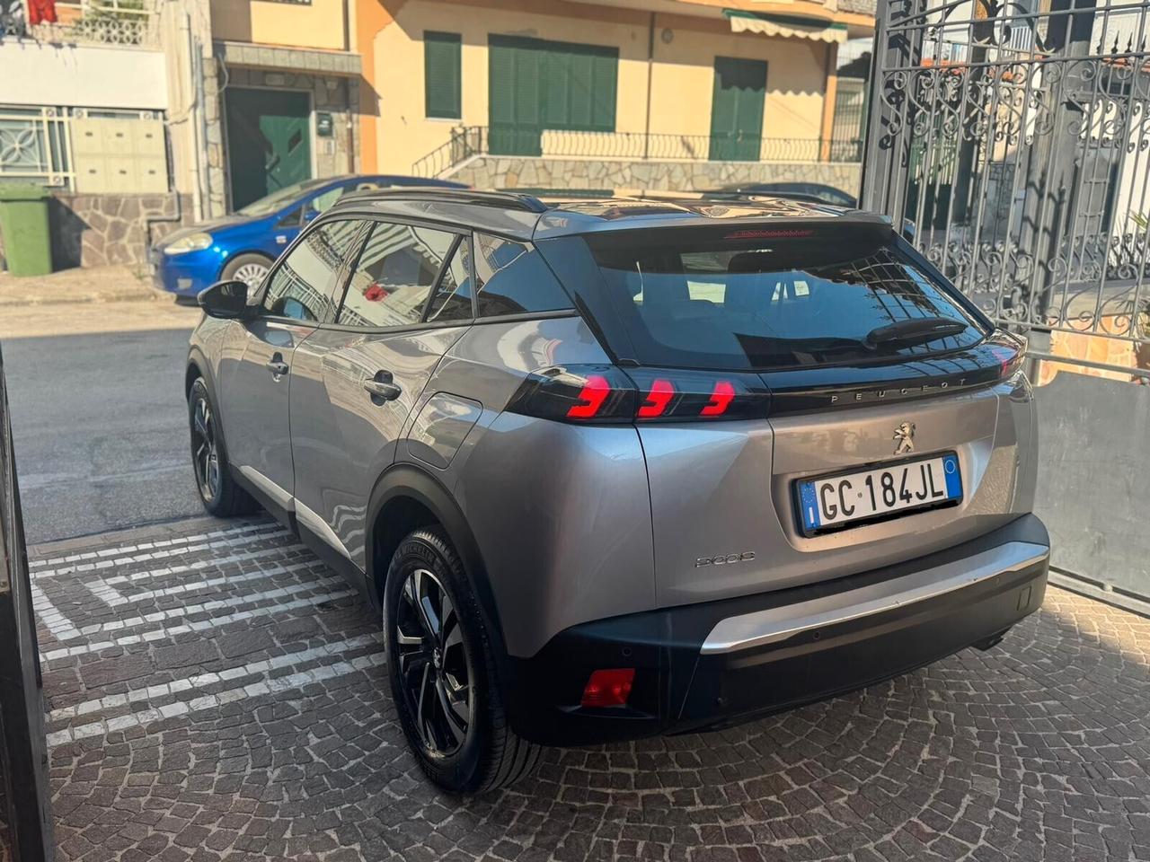 Peugeot 2008 BlueHDi 100 S&S Allure