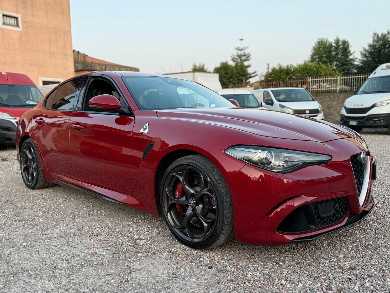 Alfa Romeo Giulia 2.9 V6 Bi-Turbo Quadrifoglio MANUALE