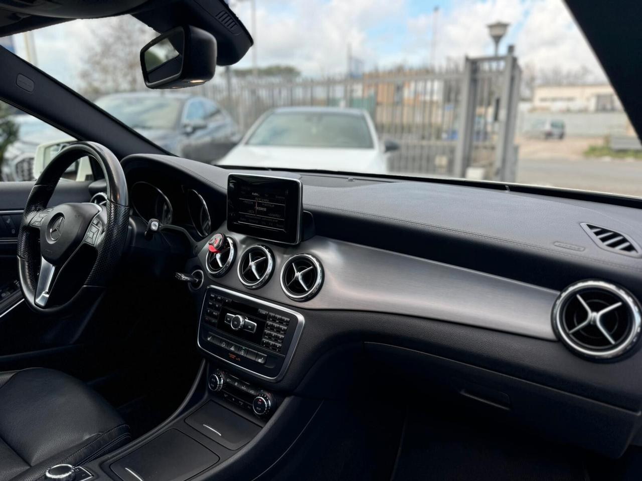 Mercedes-benz GLA 180 d Sport TETTO APRIBILE