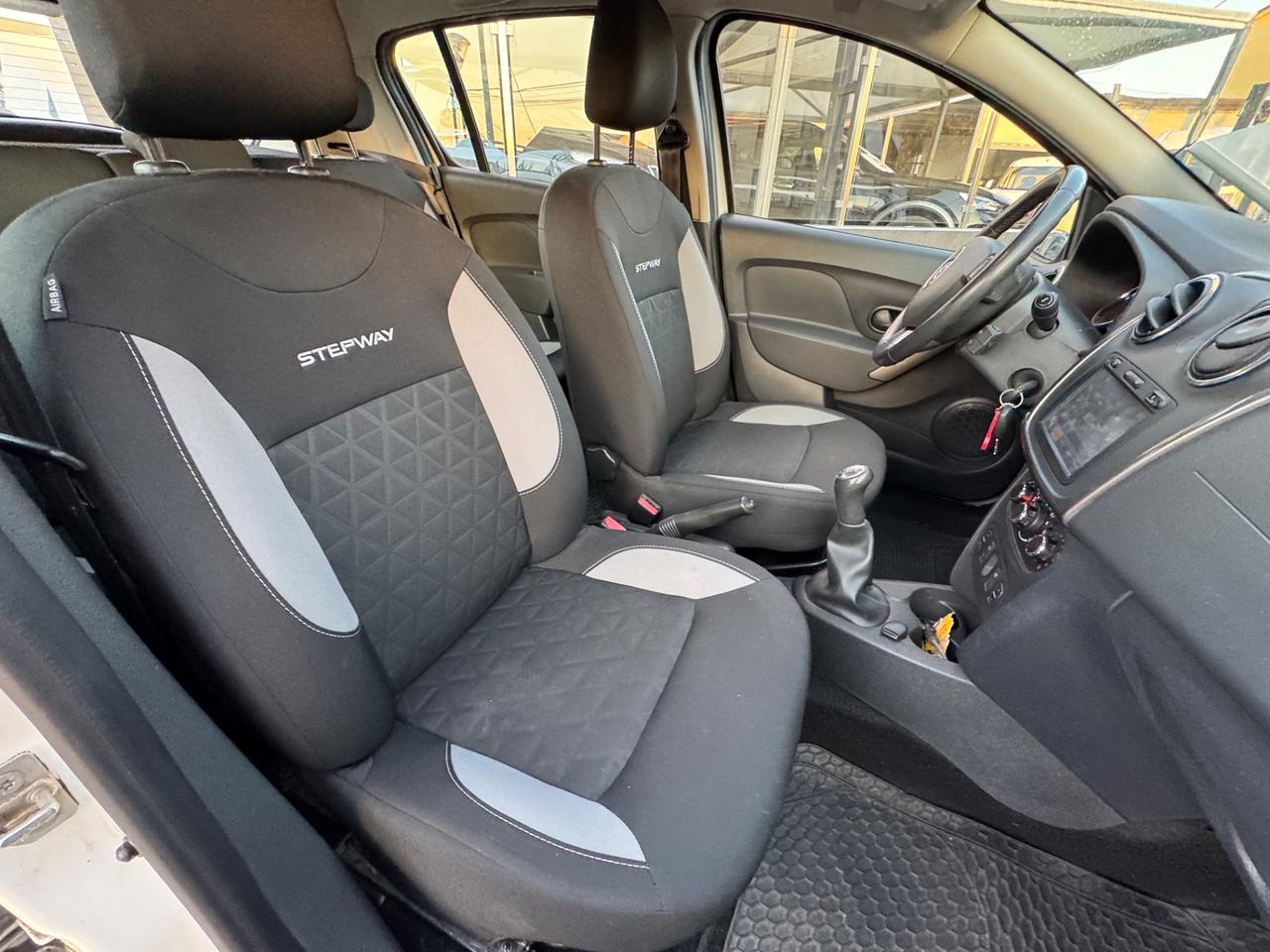 DACIA SANDERO STEPWAY 1.5 DCI PRESTIGE NAVI FULL
