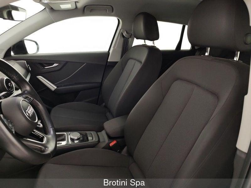 Audi Q2 35 TFSI S tronic Identity Black