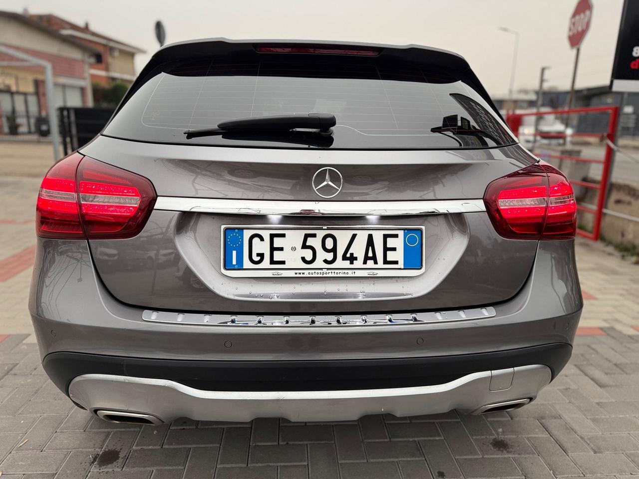 Mercedes-benz GLA 180 Premium EURO6