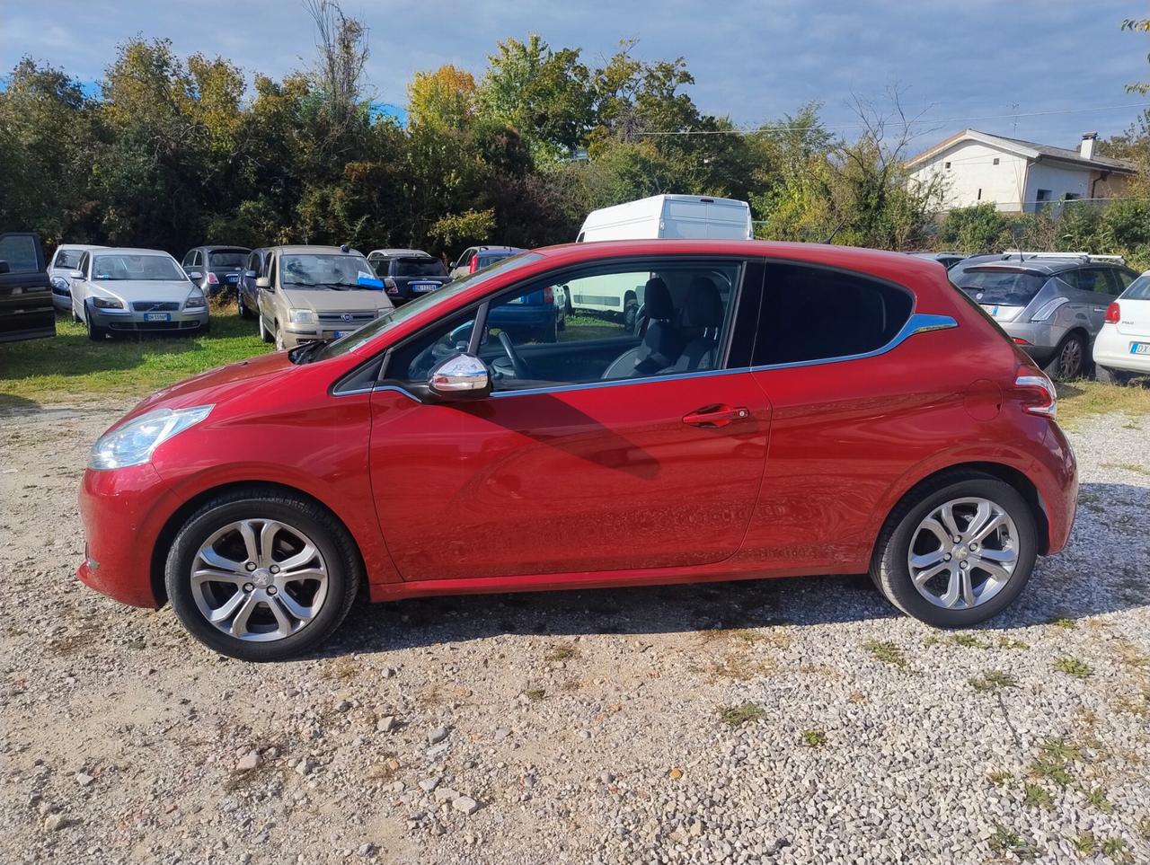 Peugeot 208 PureTech 82 3 porte Allure