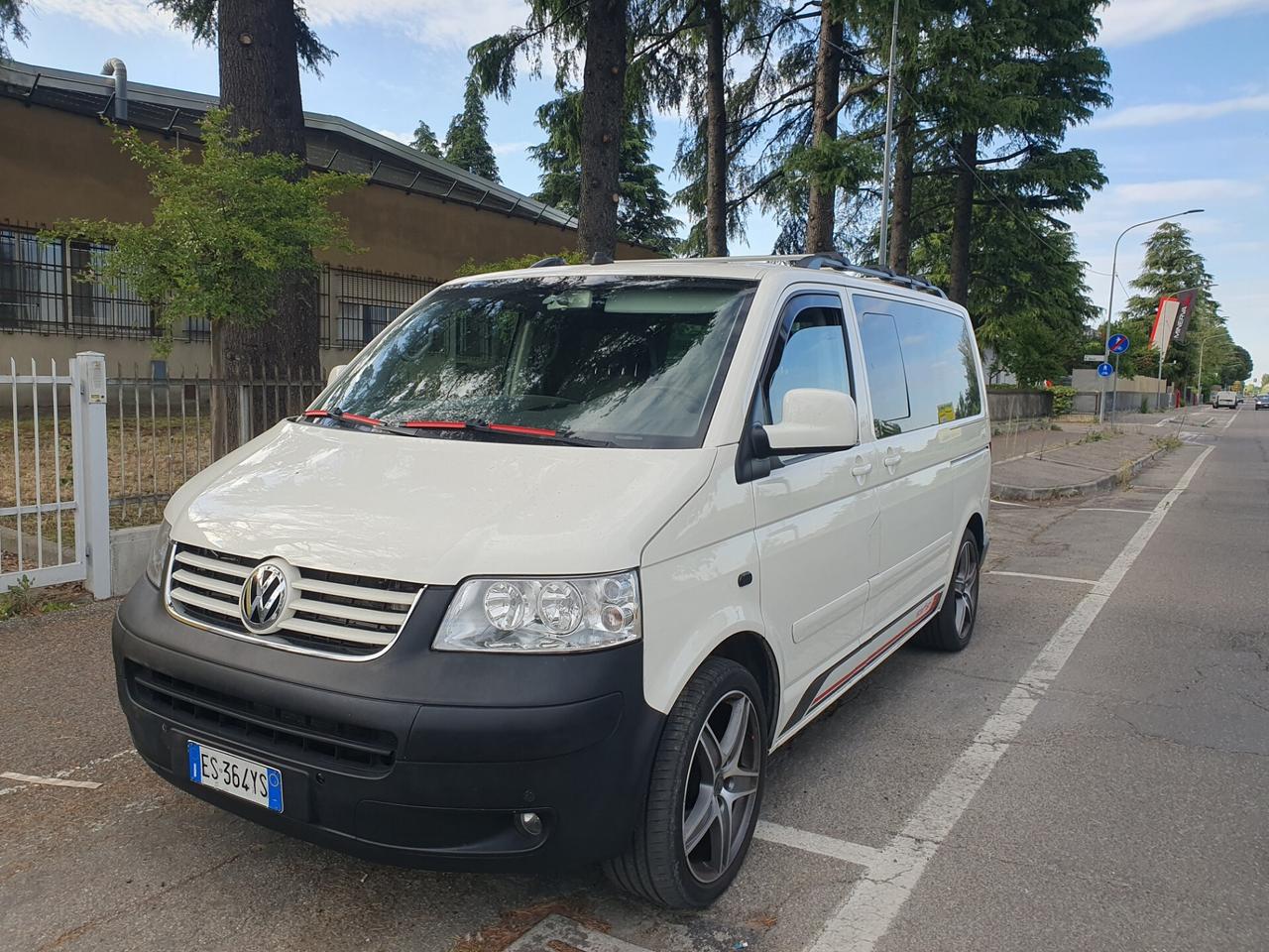 Volkswagen Transporter 2.5 TDI/174CV 4m. multivan