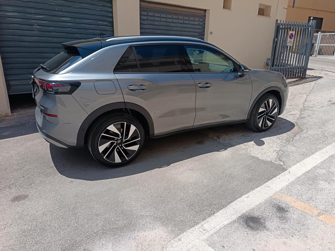 Volkswagen T-Roc 1.5 TSI DSG Life Nuova da immatricolare