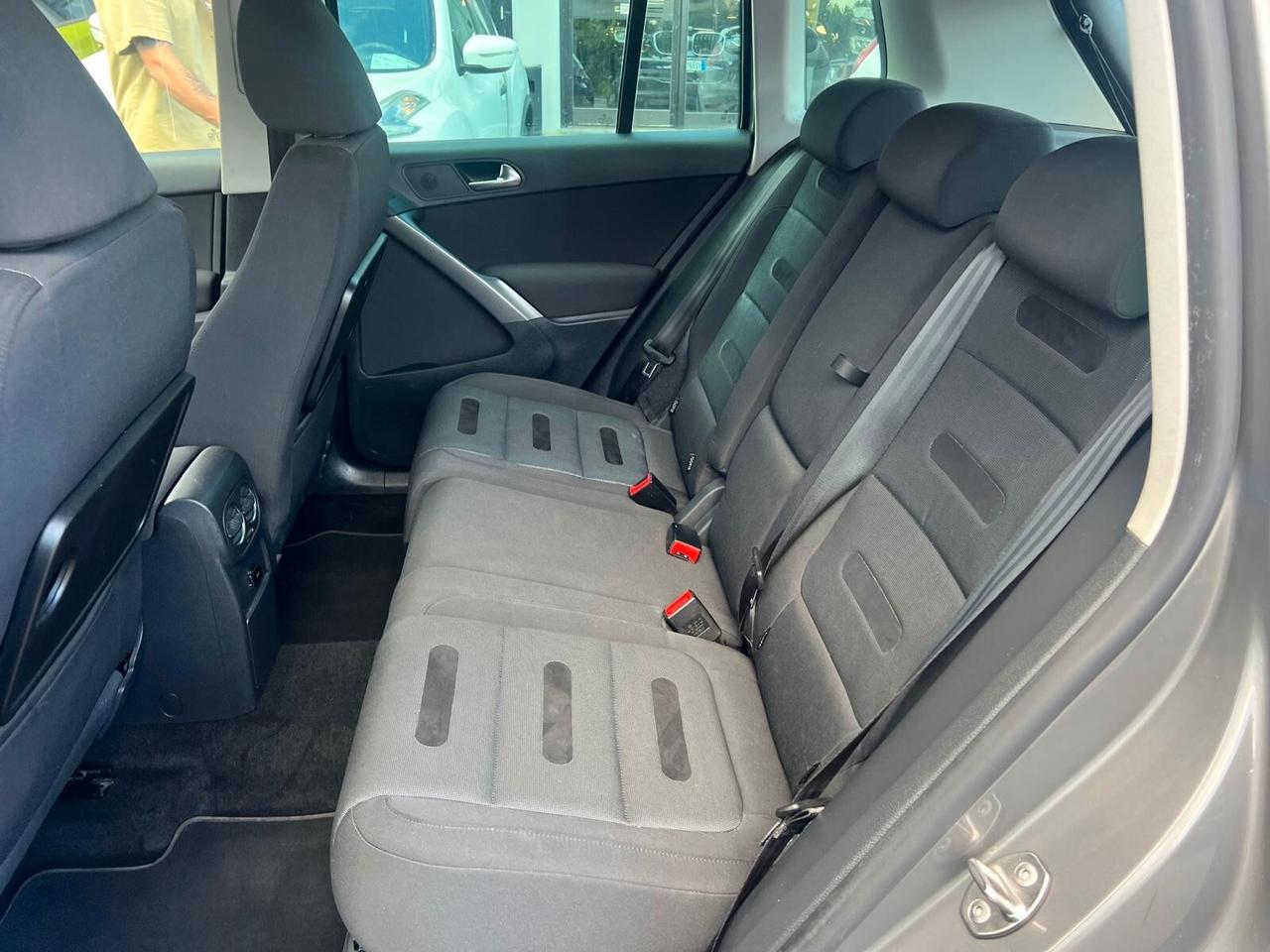 Volkswagen Tiguan 2.0 TSI Sport & Style (18°)