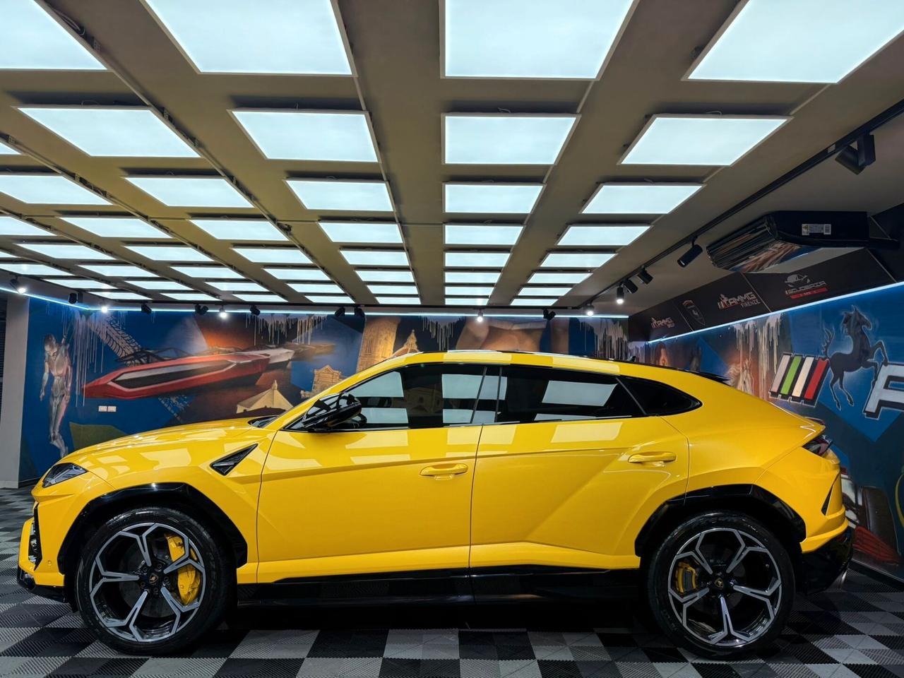 Lamborghini Urus 4.0 (878)