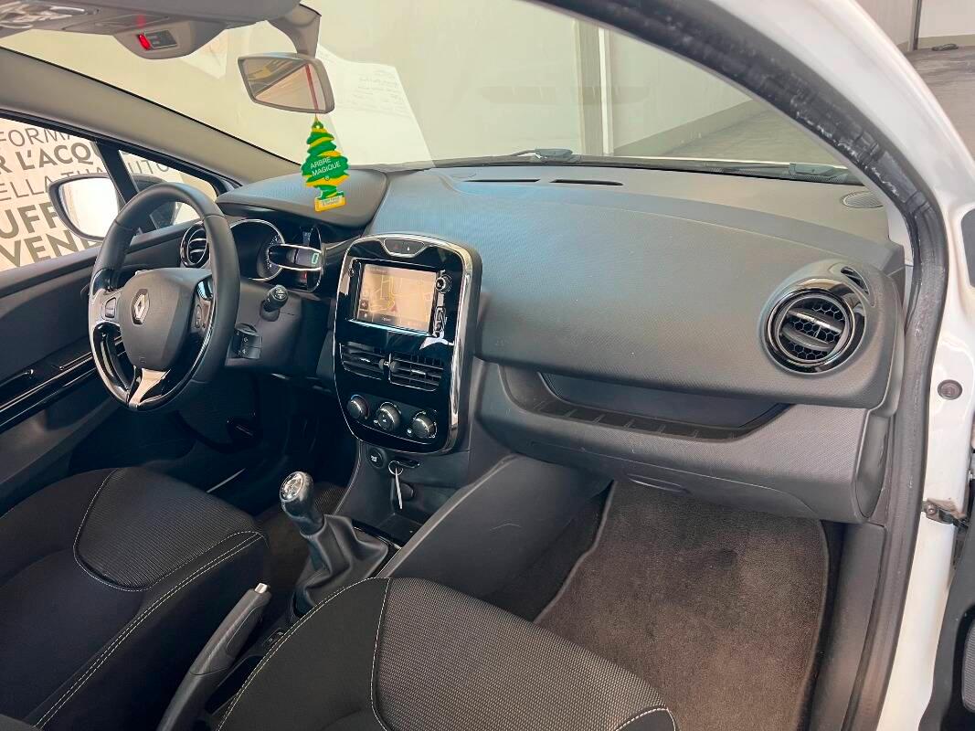 Renault Clio 1.2 Wave 75cv