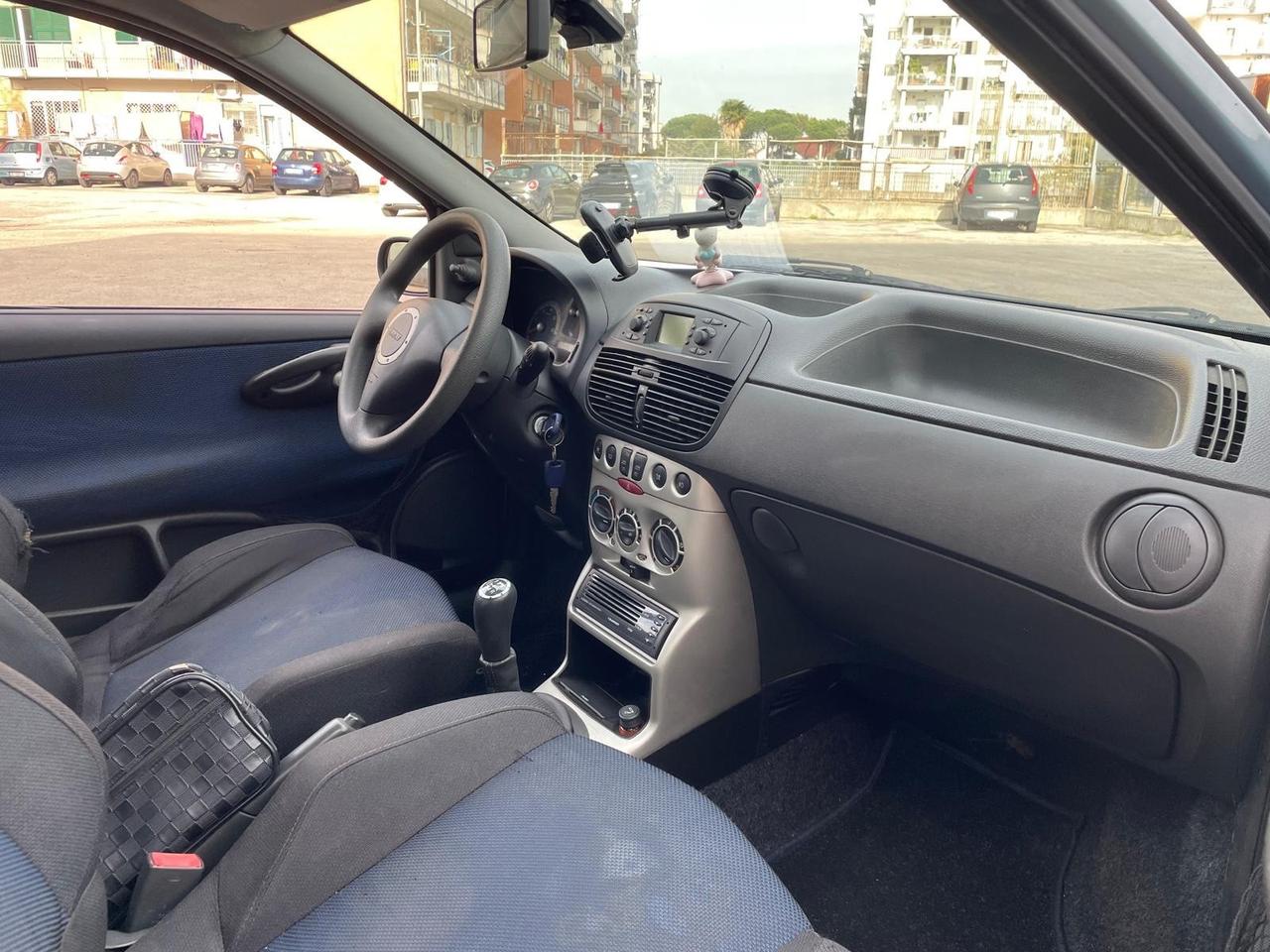 Fiat Punto 1.9 JTD 3 porte Sporting