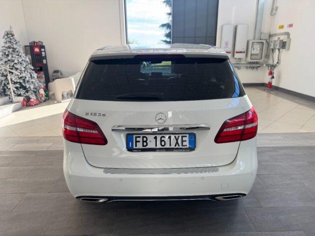 MERCEDES-BENZ B 180 d Premium