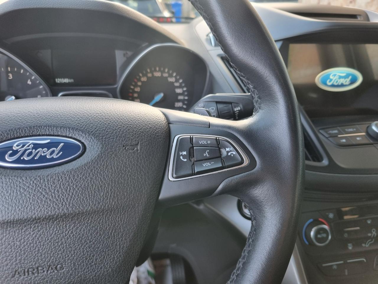 Ford Kuga 1.5 TDCI 120 CV S&S 2WD Powershift Business