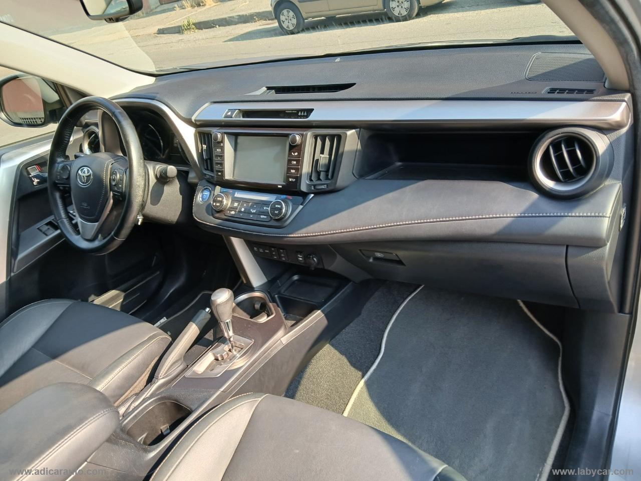 TOYOTA RAV4 2.5 Hybrid 2WD Lounge