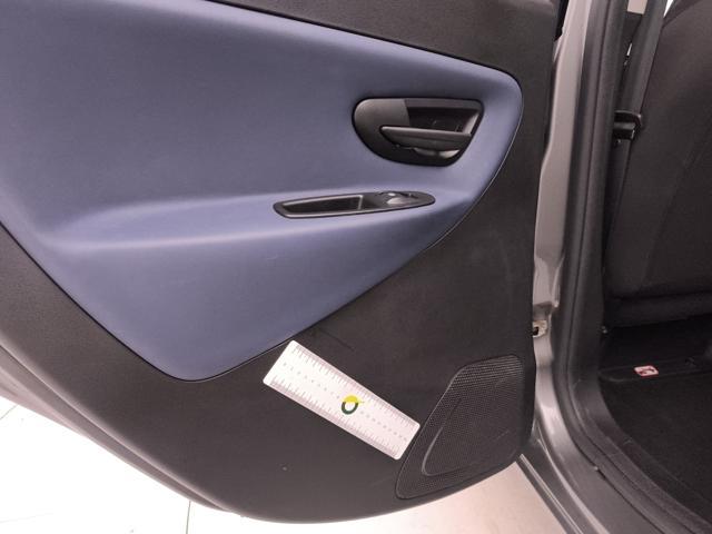 LANCIA Ypsilon 1.0 firefly hybrid Platino s&s 70cv